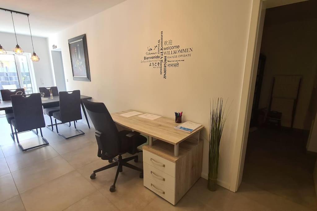 Grosse Moderne Ferienwohnung Auch Als Monteur Unterkunft Nutzbar, In Stolberg - Vicht Exterior foto