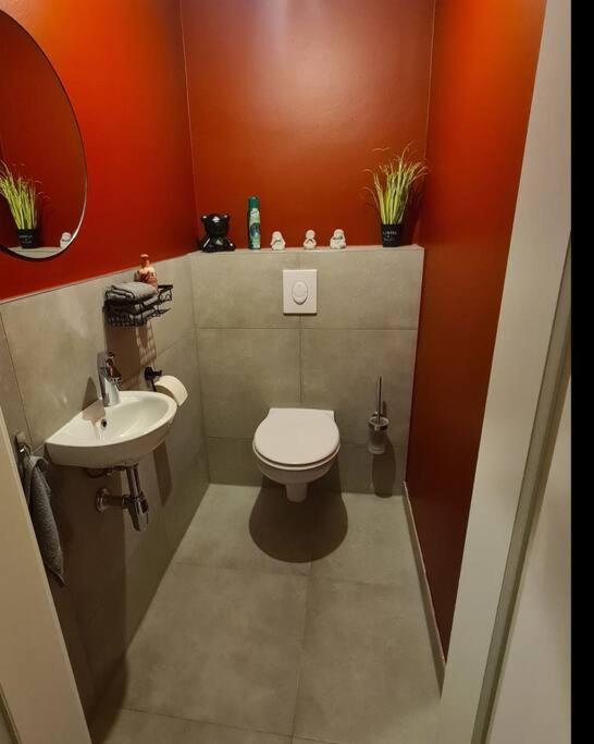 Grosse Moderne Ferienwohnung Auch Als Monteur Unterkunft Nutzbar, In Stolberg - Vicht Exterior foto